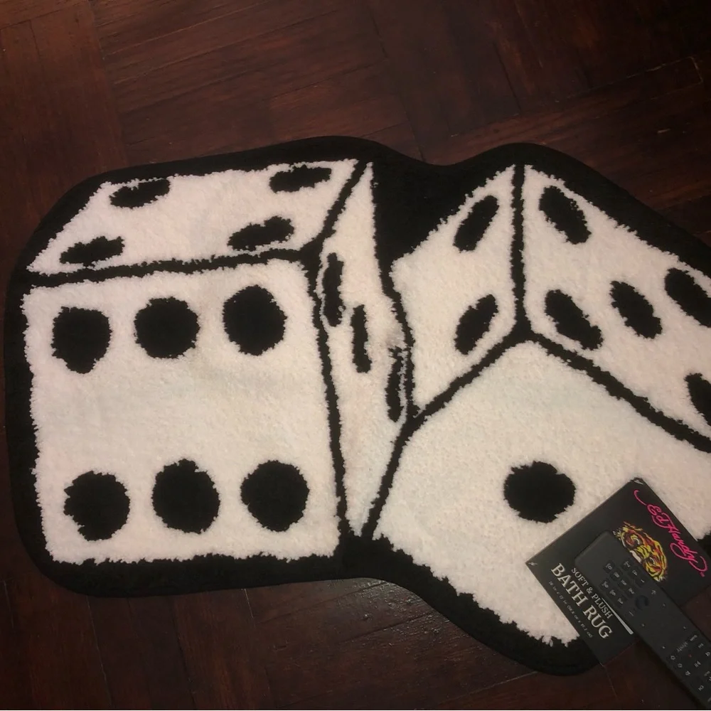 🖤 ED HARDY Dice Bath Rug - Black & White